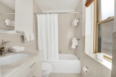 $1,799,000 | 59 West 12th Street, Unit 6A | Greenwich Village