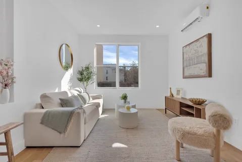 $849,000 | 97 Seigel Street, Unit GARDEN | Williamsburg