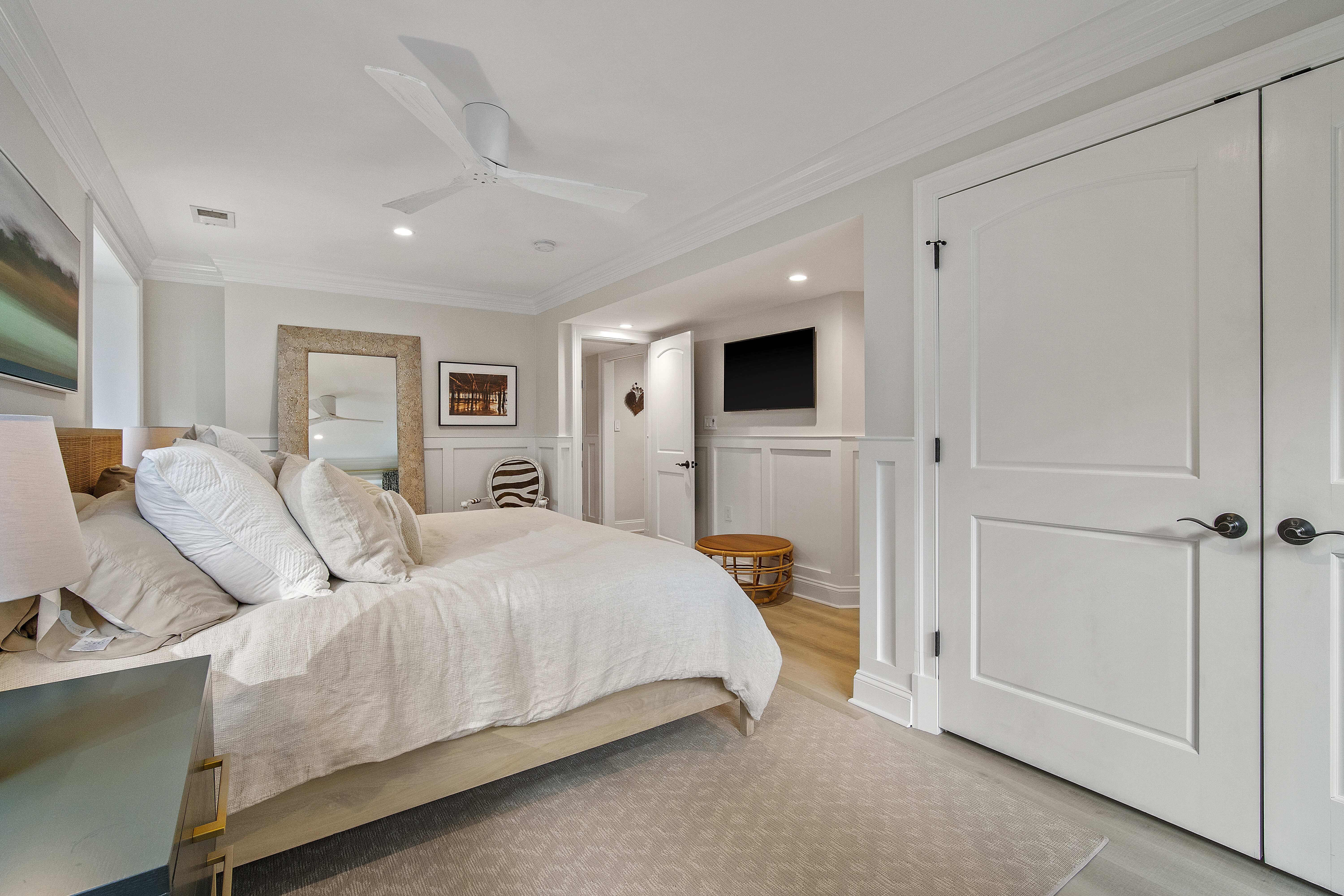 8210 Kingsgate Road Potomac, MD 20854 - Photo 34 of 69 Gallery Image 34