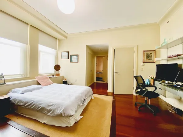 $3,850 | 55 Wall Street, Unit 615 | Financial District