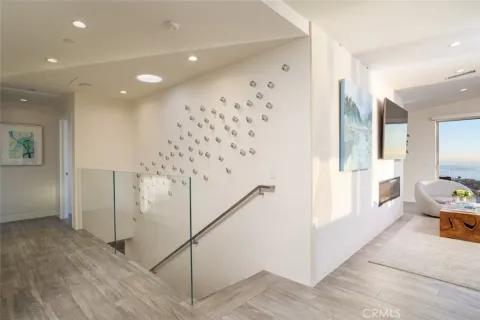 $7,450,000 | 1238 Anacapa Way, Laguna Beach, CA 92651