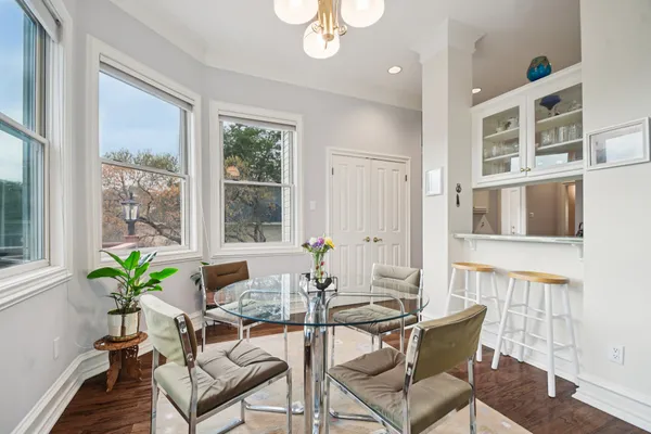 $1,400,000 | 5902 Down Valley Court, Austin, TX 78731