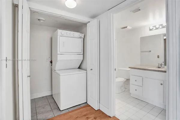 $460,000 | 3000 Coral Way, Unit 412, Miami, FL 33145