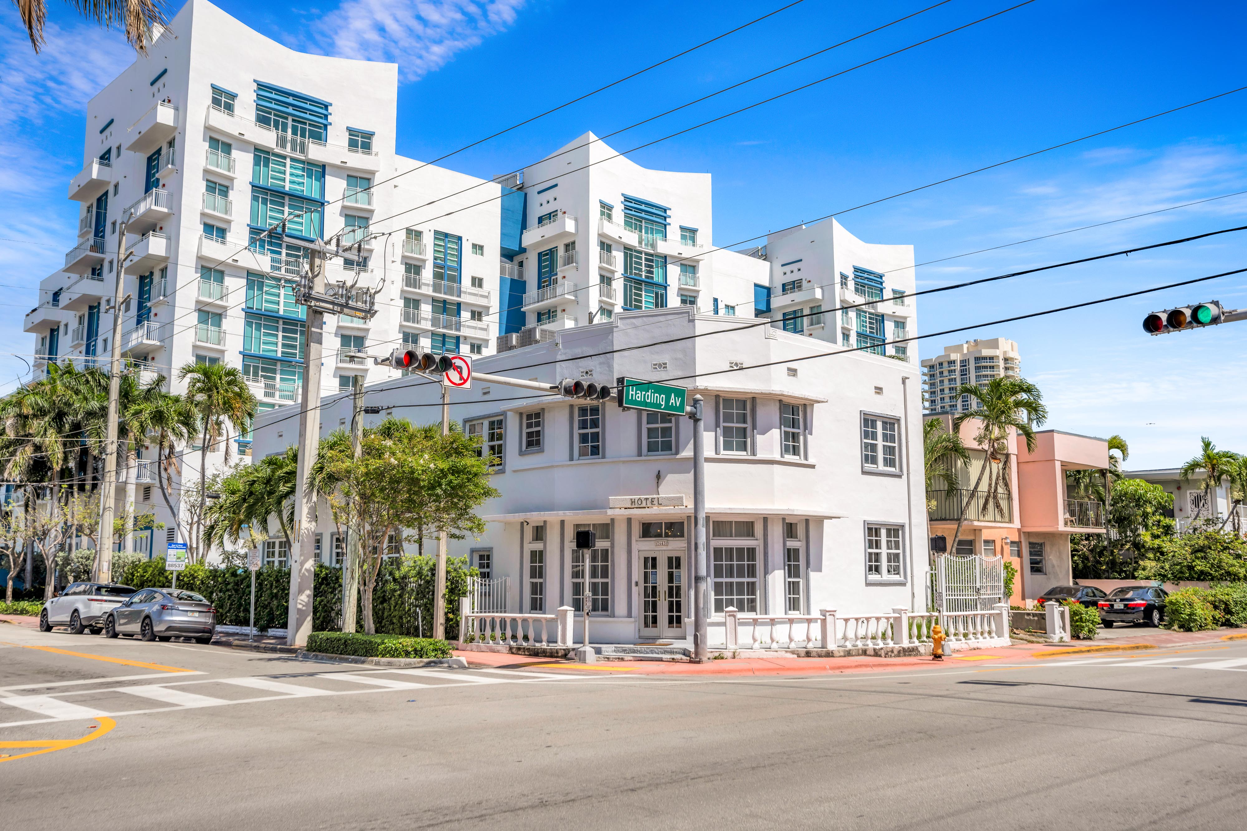 7643 Harding Avenue Miami Beach, FL 33141 - Photo 2 of 61