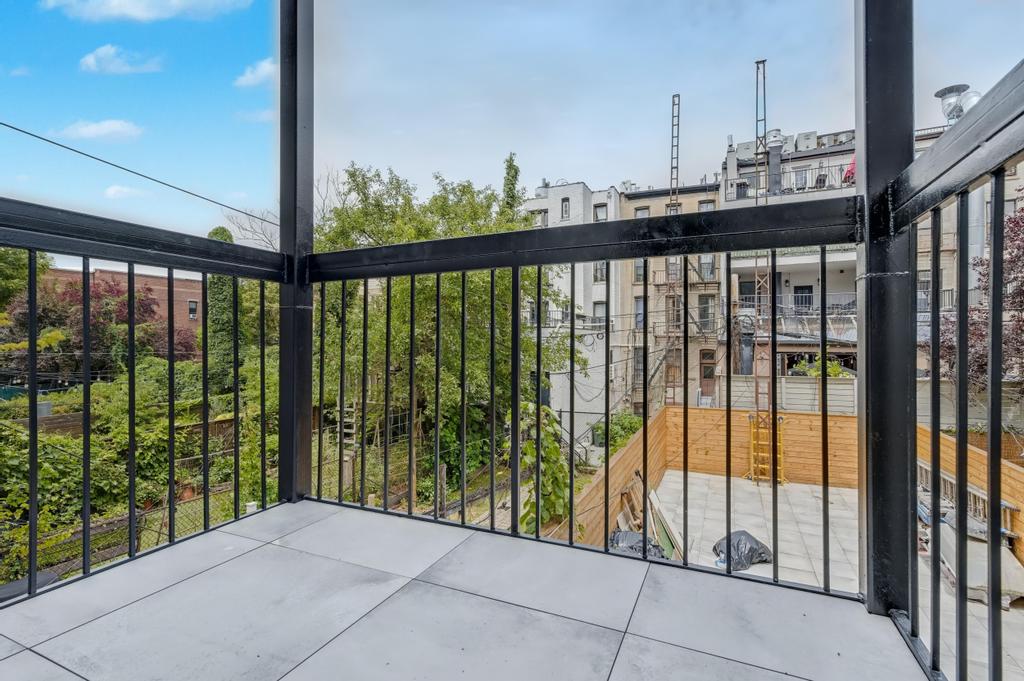 109 President Street, Unit 2 Brooklyn, NY 11231 - Photo 19 of 20 a view of a balcony