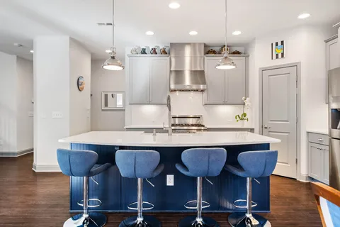 $645,000 | 105 Medfield Court, Chapel Hill, NC 27517