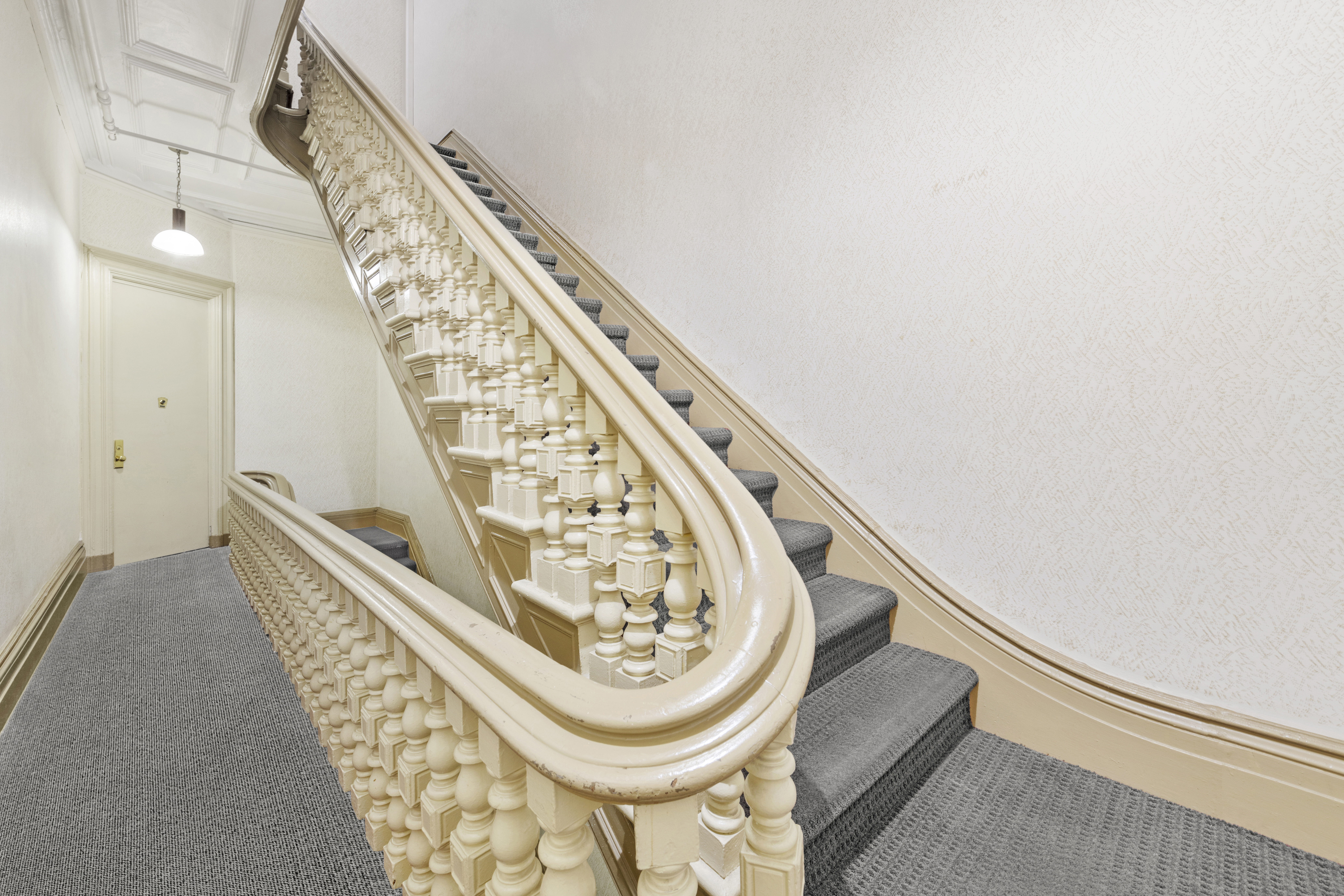 130 East 61st Street Manhattan, NY 10065 - Photo 12 of 14