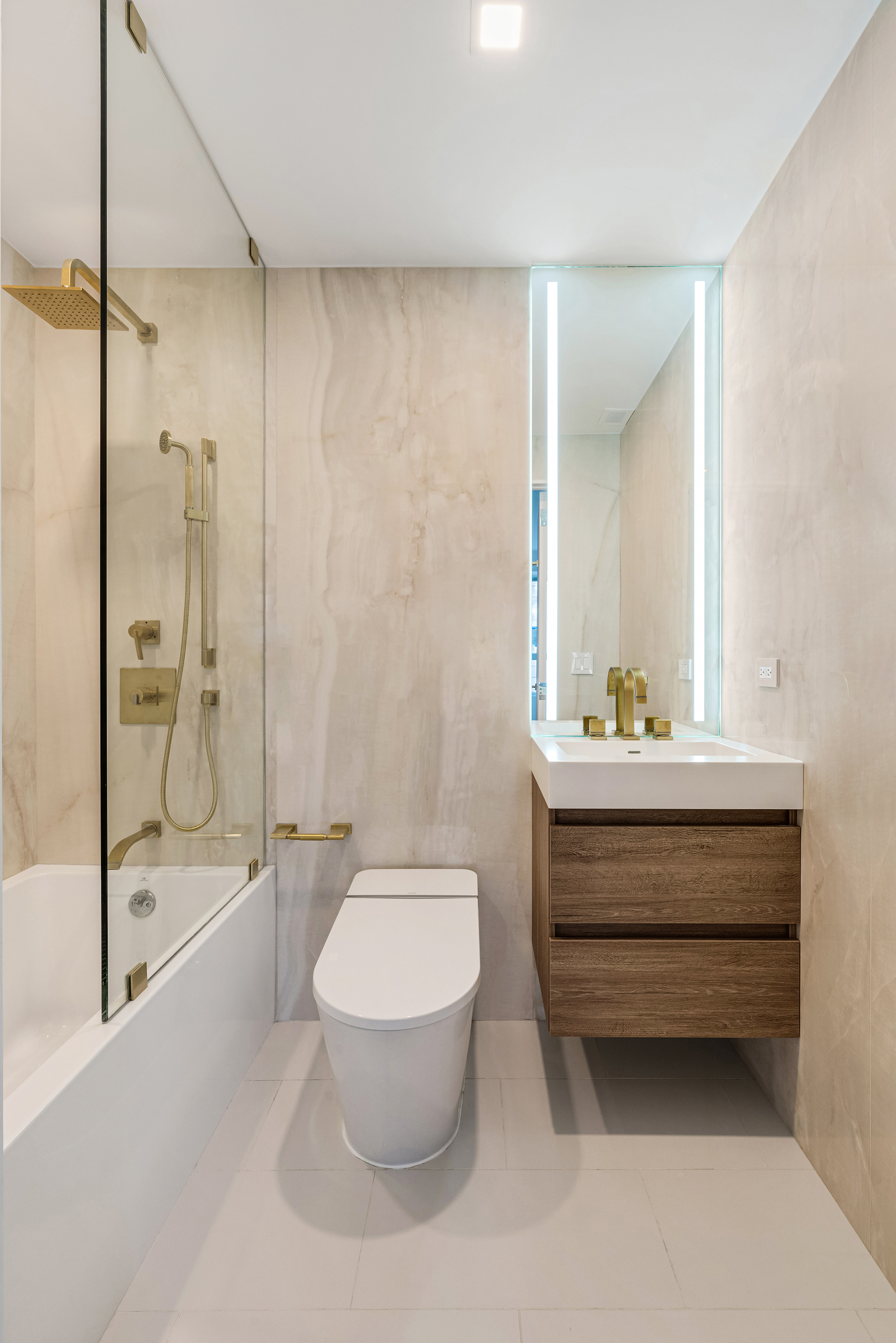 146 West 57th Street, Unit 48D Manhattan, NY 10019 - Photo 15 of 36