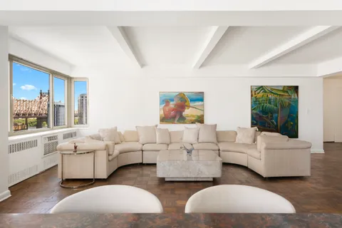 $1,285,000 | 25 Sutton Place South, Unit 16B | Sutton Place