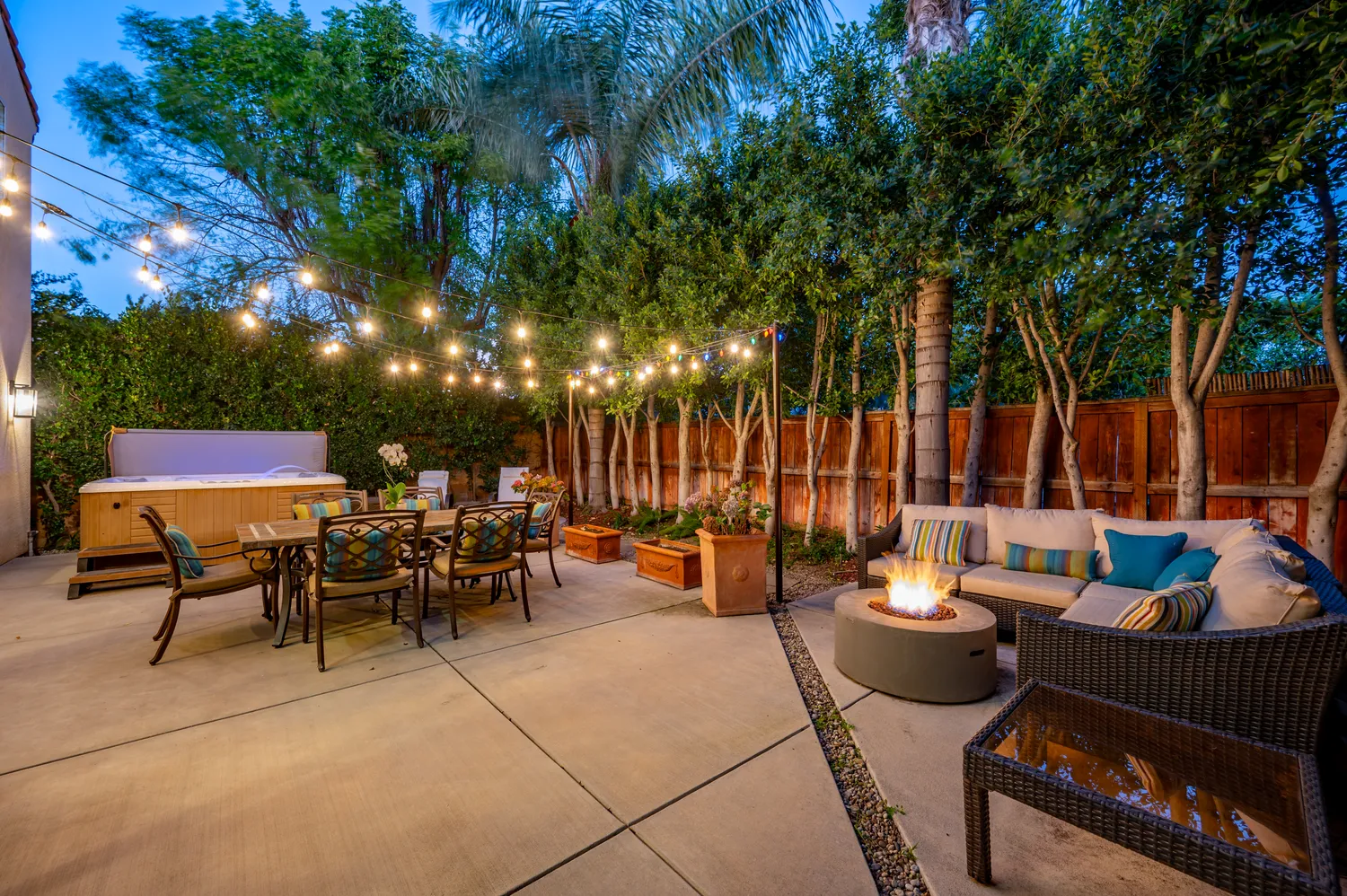 $1,129,000 | 7466 Louise Avenue, Lake Balboa, CA 91406