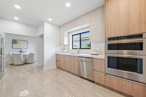 $2,200,000 | 1405 Lenox Avenue, Miami Beach, FL 33139