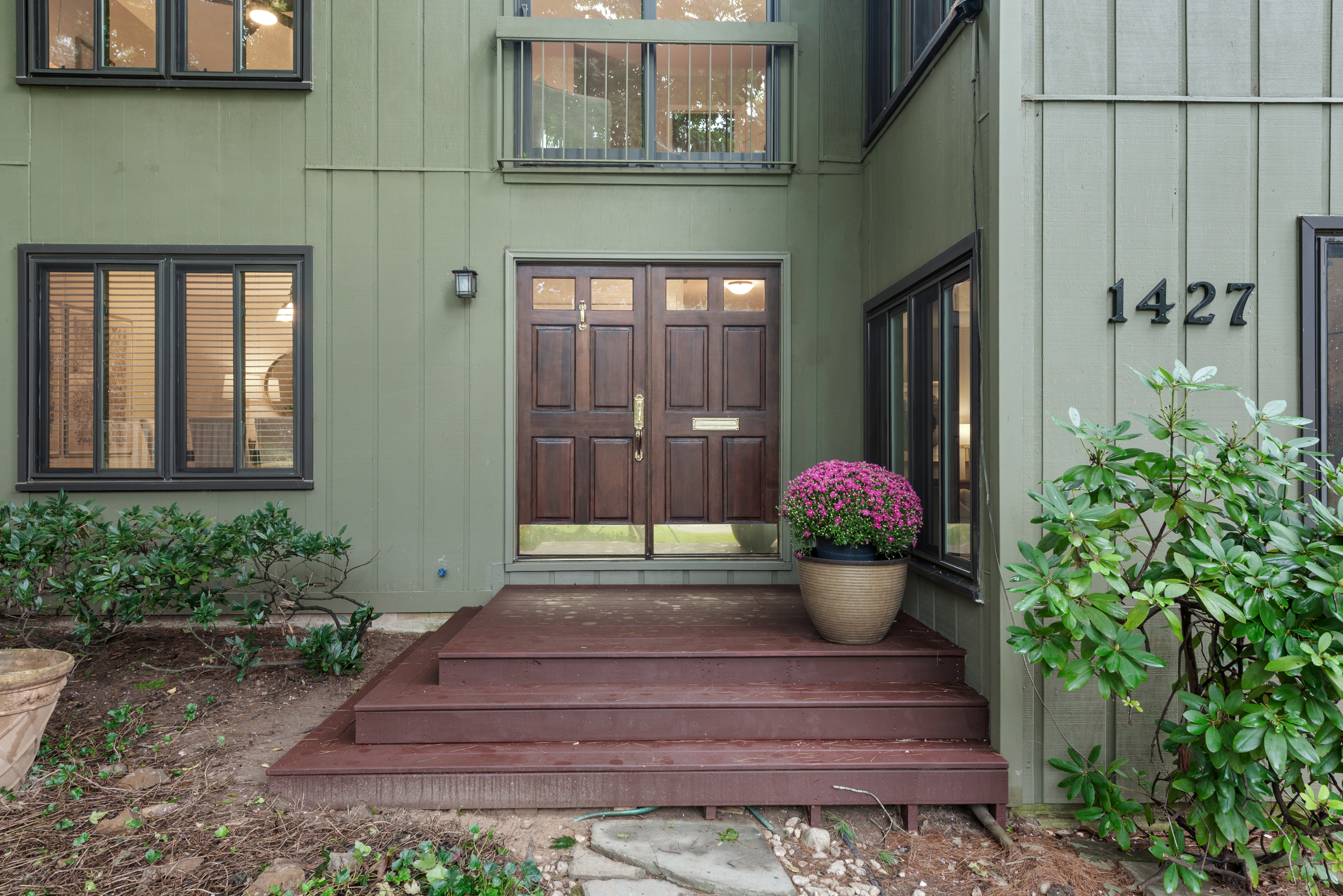 1427 Green Run Lane Reston, VA 20190 - Photo 4 of 46 Gallery Image 4