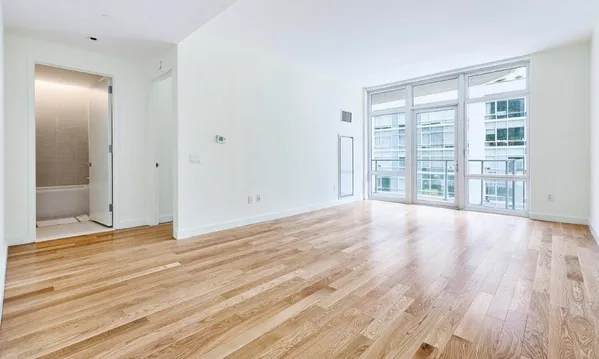 $5,600 | 555 West 59th Street, Unit 6H | Upper West Side