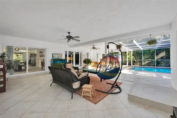 $1,975,000 | 6970 Southwest 124th Street, Pinecrest, FL 33156