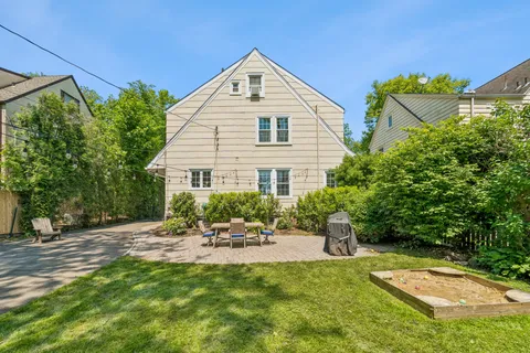 a house view with a outdoor space
