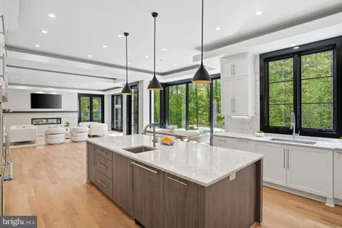 $5,600,000 | 938 Saigon Road, McLean, VA 22102