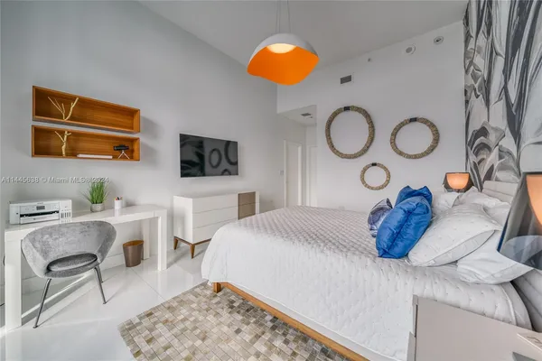 $5,799,900 | 88 Southwest 7th Street, Unit PH4303, Miami, FL 33130