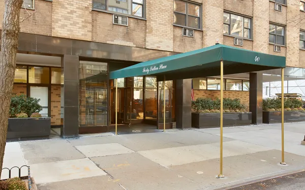 $4,200 | 40 Sutton Place, Unit 4E | Sutton Place