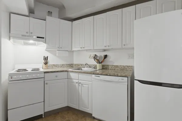 $3,100 | 12 Stoneholm Street, Unit 425, Boston, MA 02115