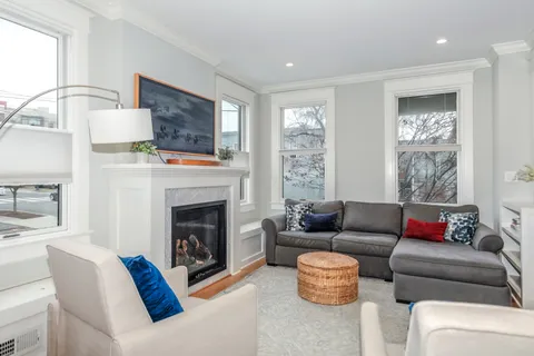 $1,300,000 | 935 15th Street Southeast, Washington, DC 20003