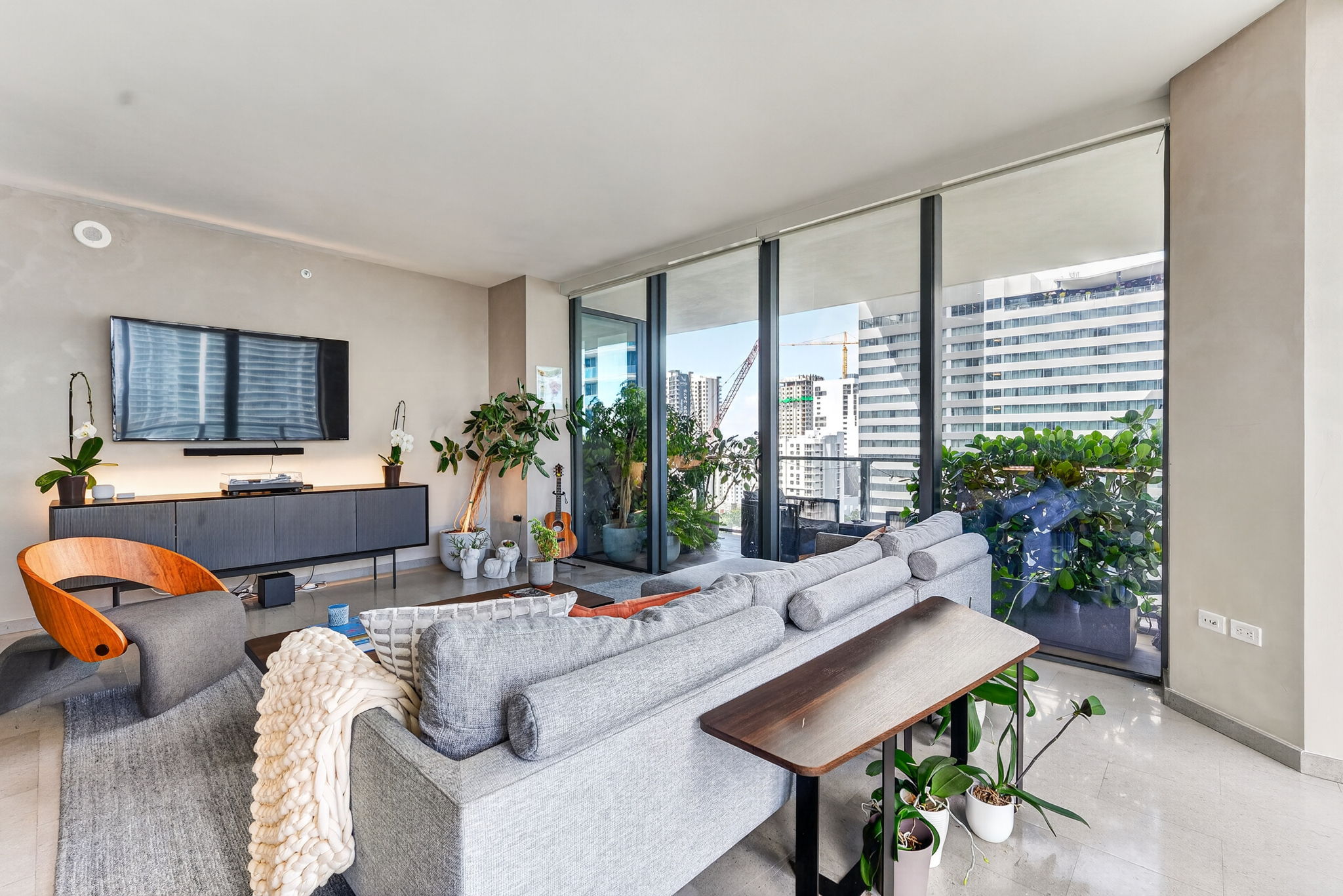 88 Southwest 7th Street, Unit 1012 Miami, FL 33130 - Photo 6 of 22