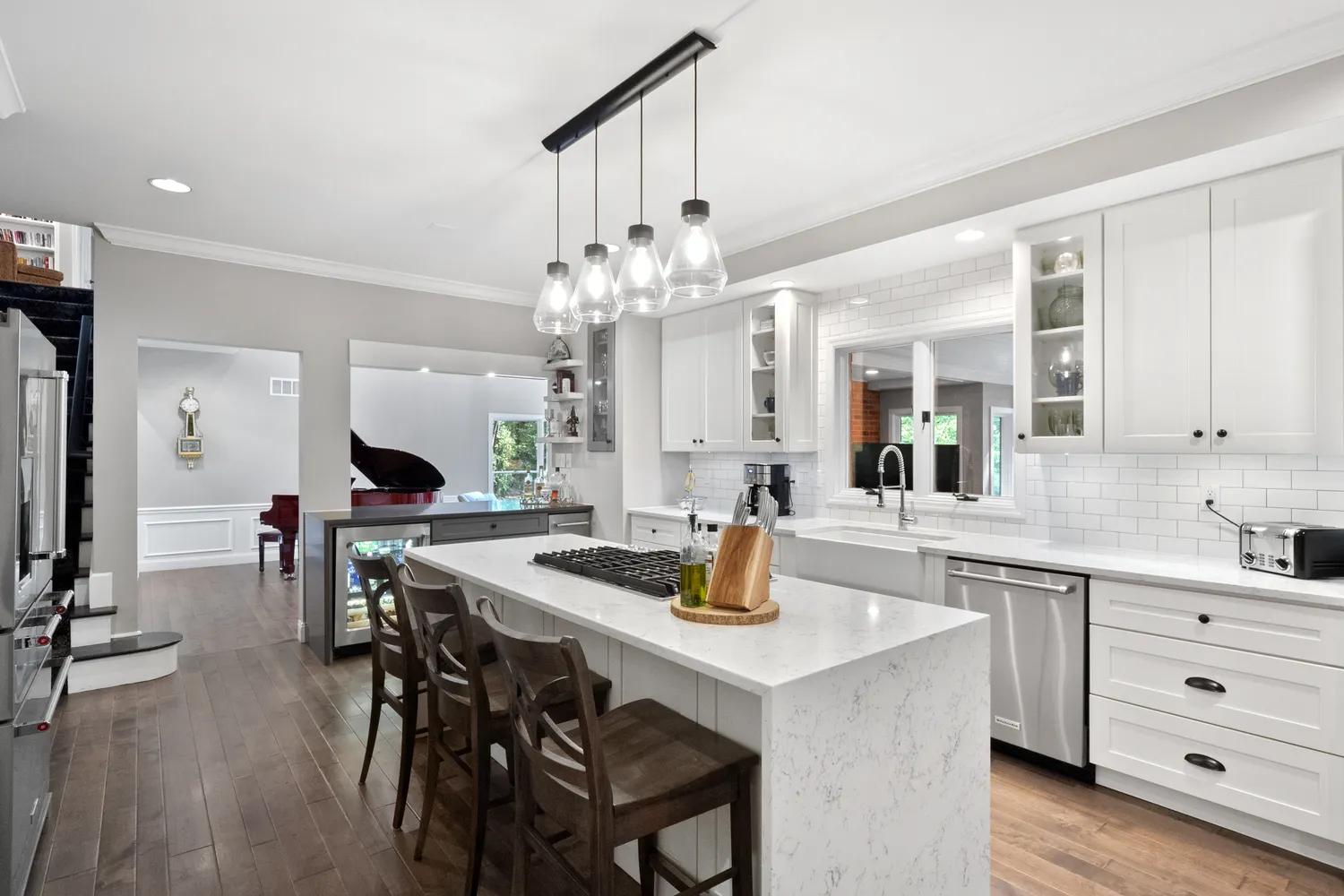 $1,995,000 | 13352 Weston Park Drive, St. Louis, MO 63131