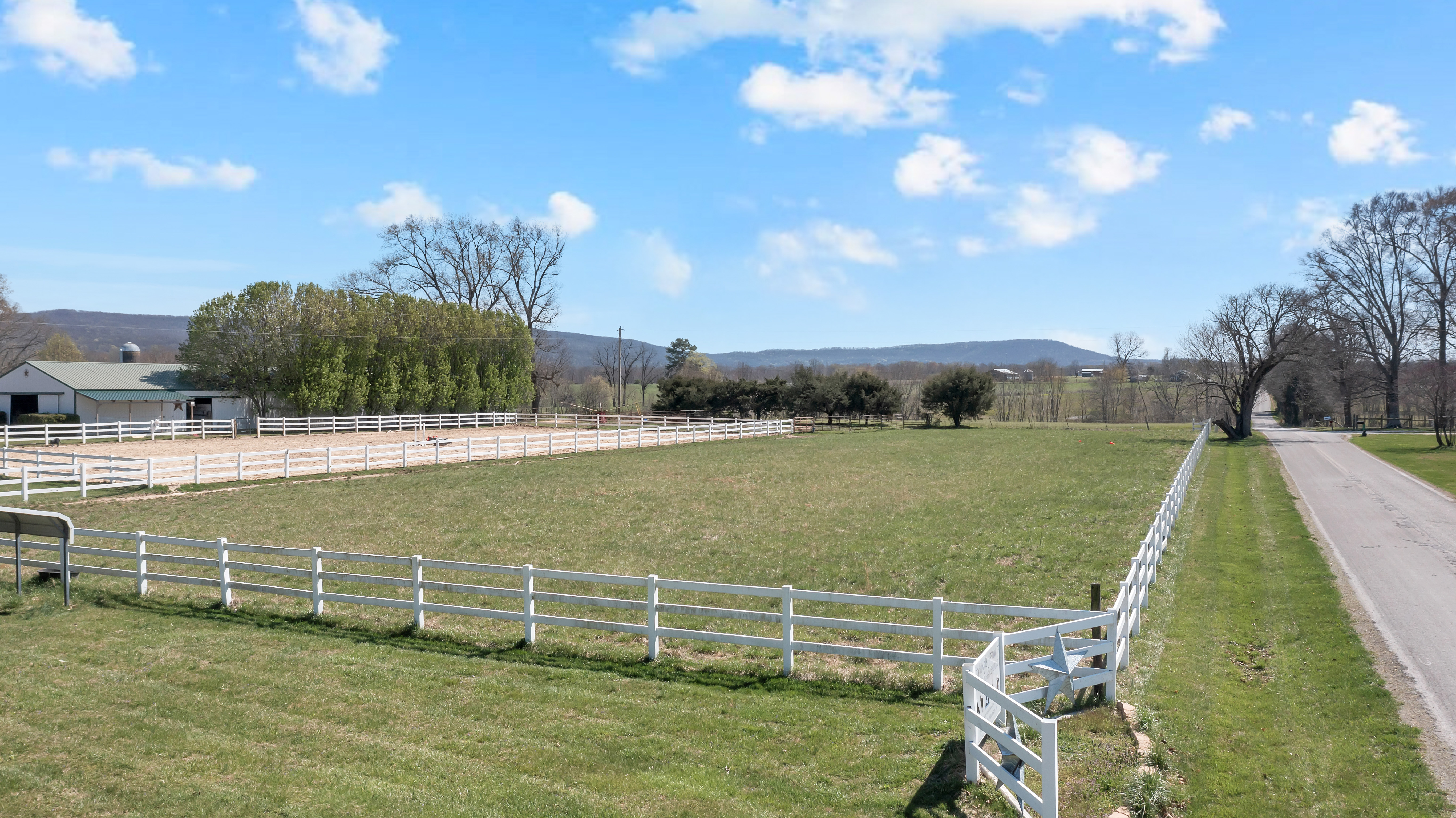 2073 Harpo Road Manchester, TN 37355 - Photo 13 of 45 a view of outdoor space and yard