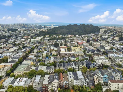 $13,500 | 747-749 Clayton Street, Unit 747, San Francisco, CA 94117