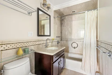 $2,500,000 | 21 Douglass Street, Unit 2 | Cobble Hill