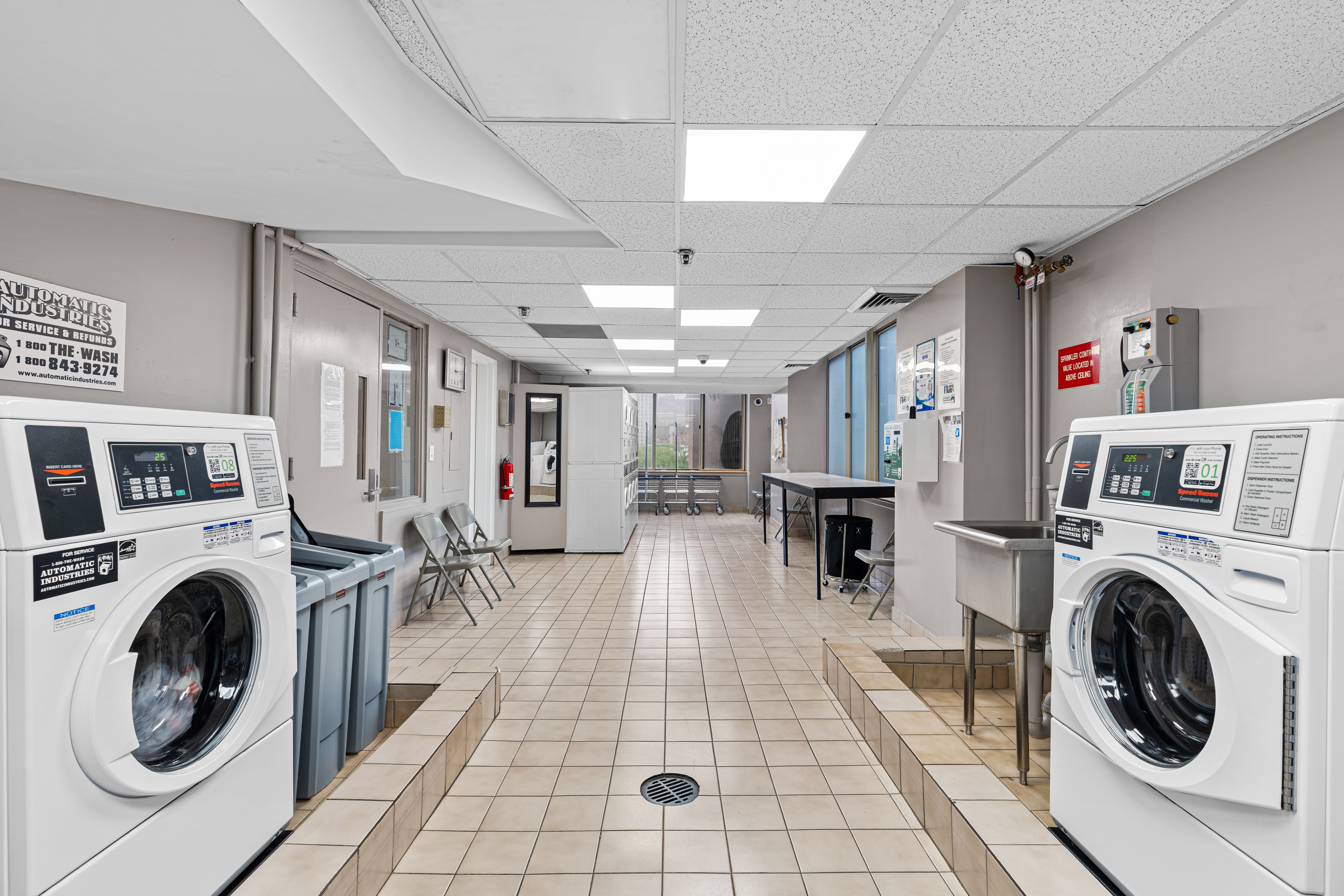 236 East 47th Street, Unit 17C Manhattan, NY 10017 - Photo 9 of 11