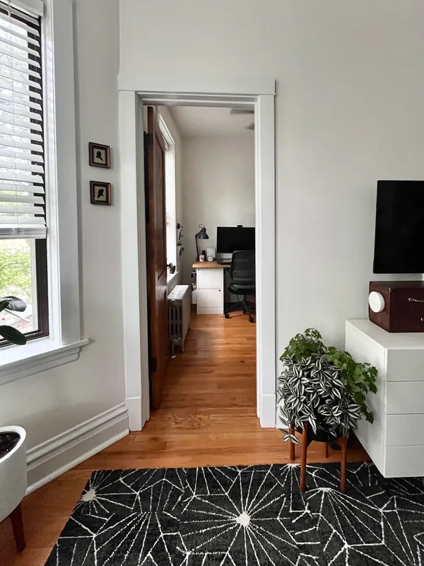 $1,200,000 | 2020 West Waveland Avenue, Chicago, IL 60618