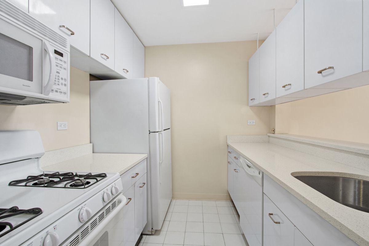 445 5th Avenue, Unit 26C Manhattan, NY 10016 - Photo 4 of 6