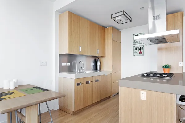 $7,750 | 450 West 17th Street, Unit 1002 | Chelsea