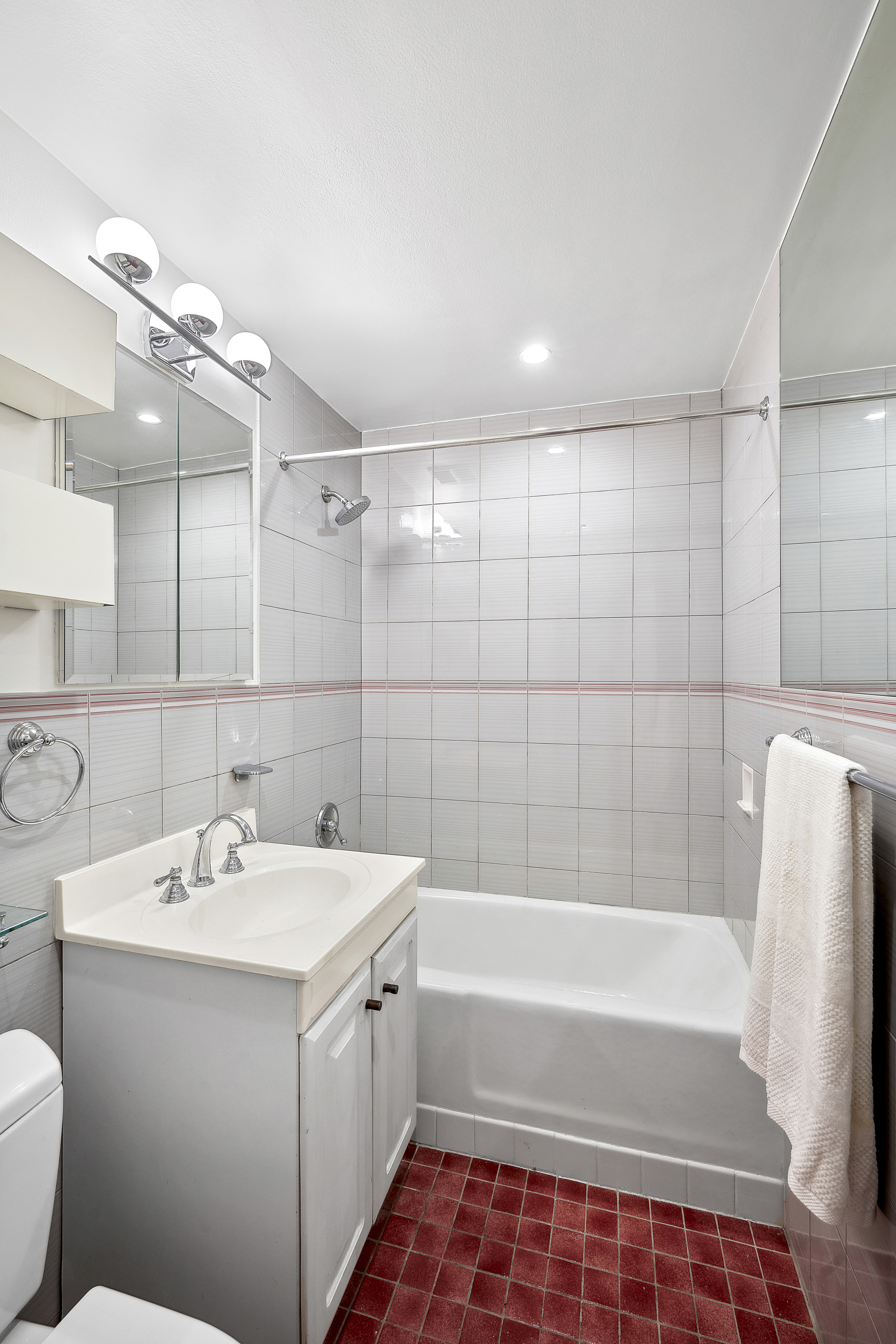 419 East 78th Street, Unit 1B Manhattan, NY 10075 - Photo 9 of 11