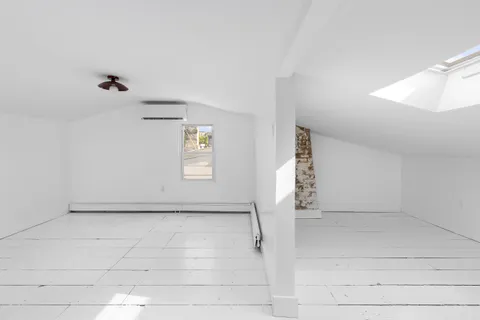 a view of empty room with window