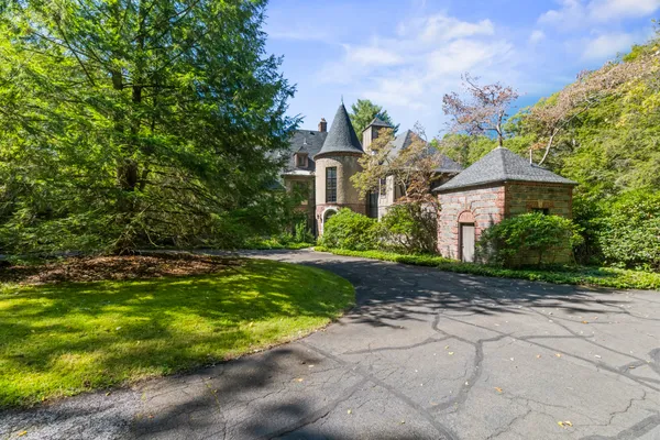 $1,150,000 | 113 Maple Avenue, Oil City, PA 16301