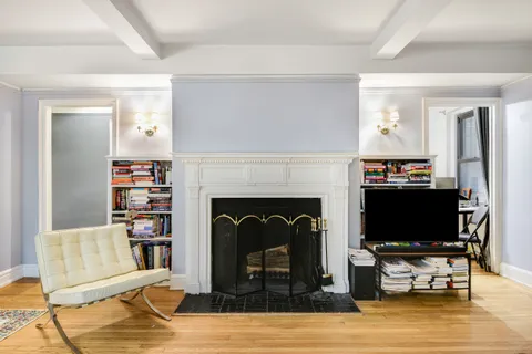 $5,200 | 205 East 78th Street, Unit 2T | Upper East Side