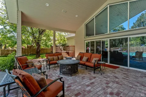 $1,150,000 | 1560 Crane Terrace, Ukiah, CA 95482