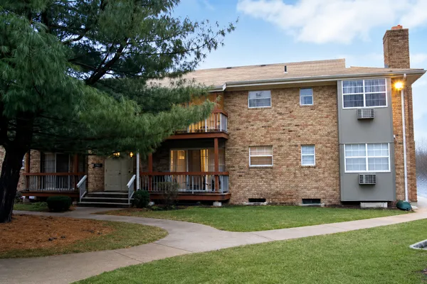 $230,000 | 38 Deanna Drive, Unit 105, Hillsborough, NJ 08844