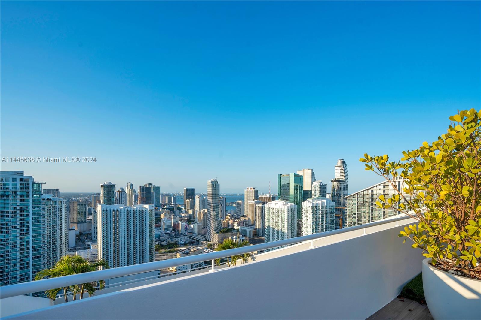 88 Southwest 7th Street, Unit PH4303 Miami, FL 33130 - Photo 77 of 97
