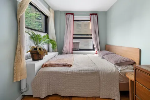$750,000 | 201 Clinton Avenue, Unit 2D | Clinton Hill