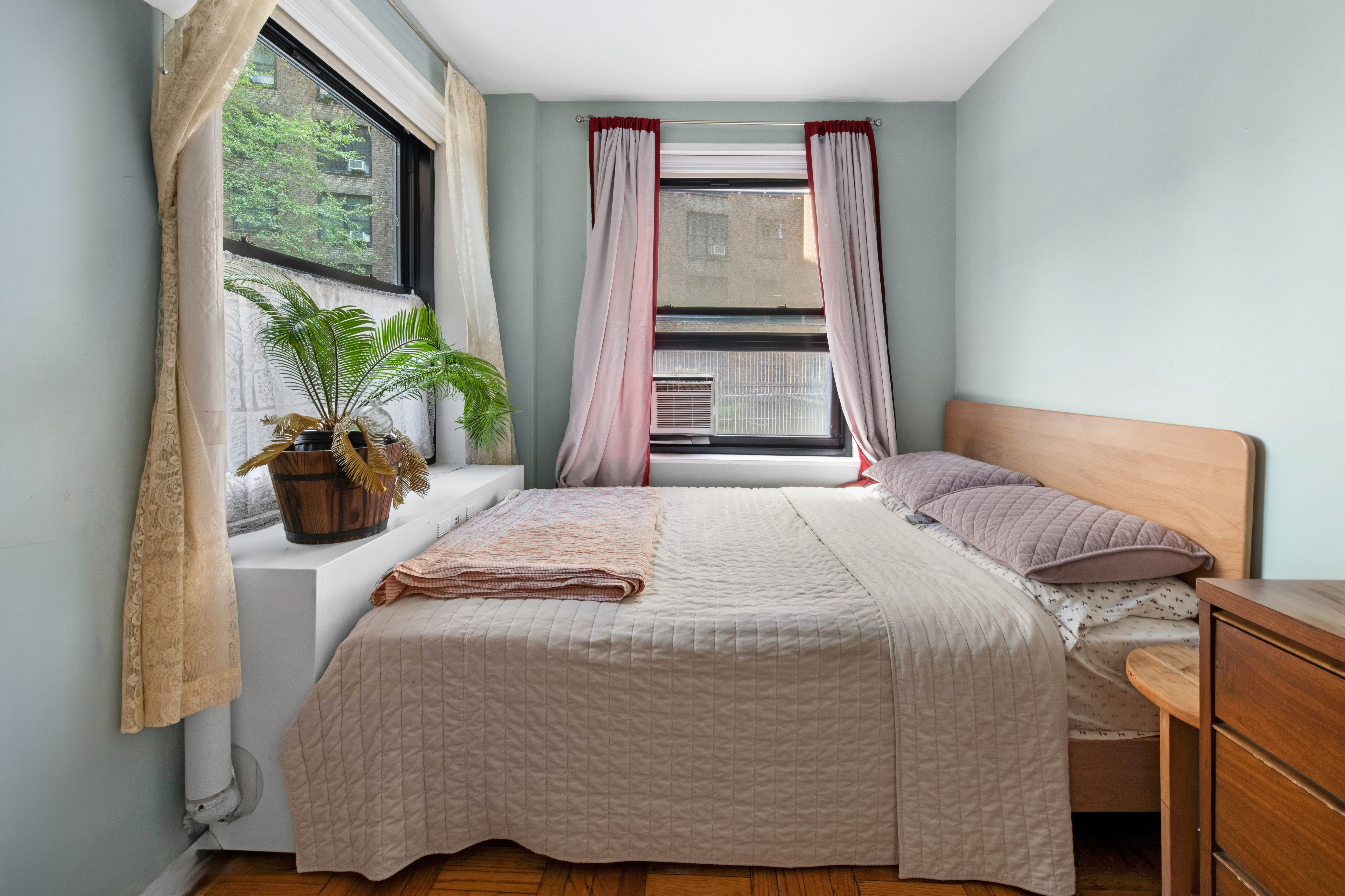 201 Clinton Avenue, Unit 2D Brooklyn, NY 11205 - Photo 2 of 5