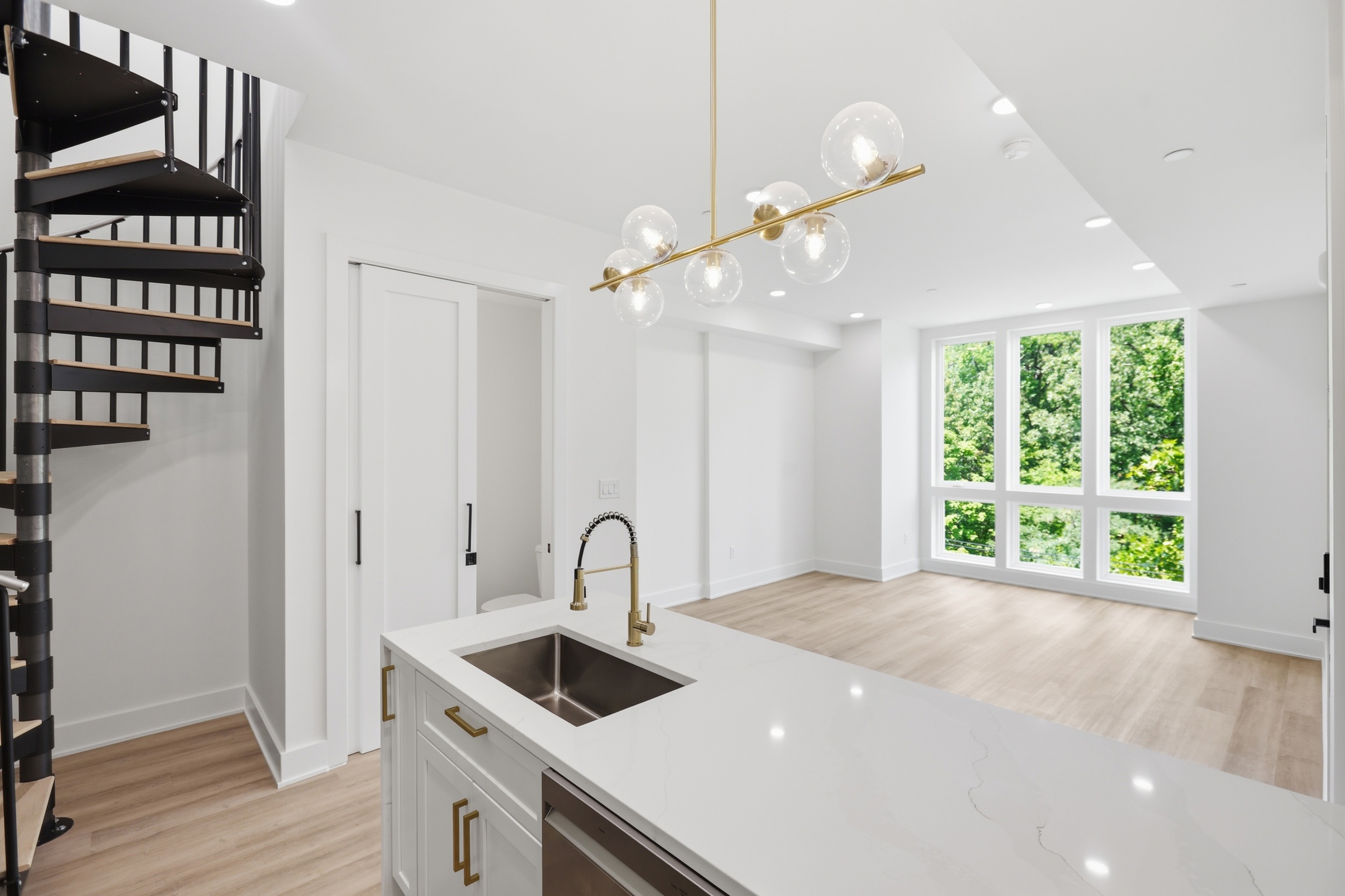 2105 M Street Northeast, Unit PH2 Washington, DC 20002 - Photo 18 of 32 Gallery Image 18