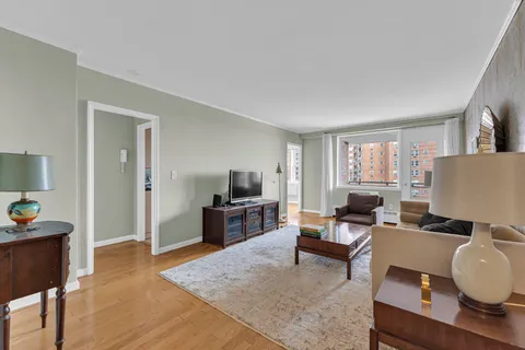 $409,000 | 5800 Arlington Avenue, Unit 6V | North Riverdale