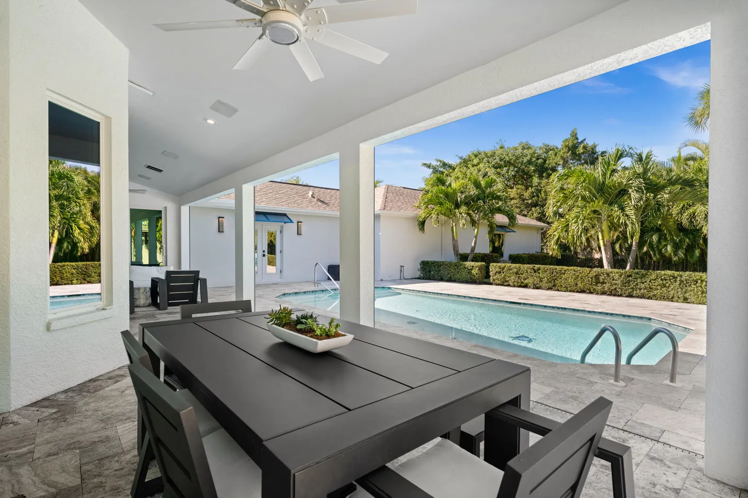 $2,500,000 | 1963 Bethany Place, Naples, FL 34109