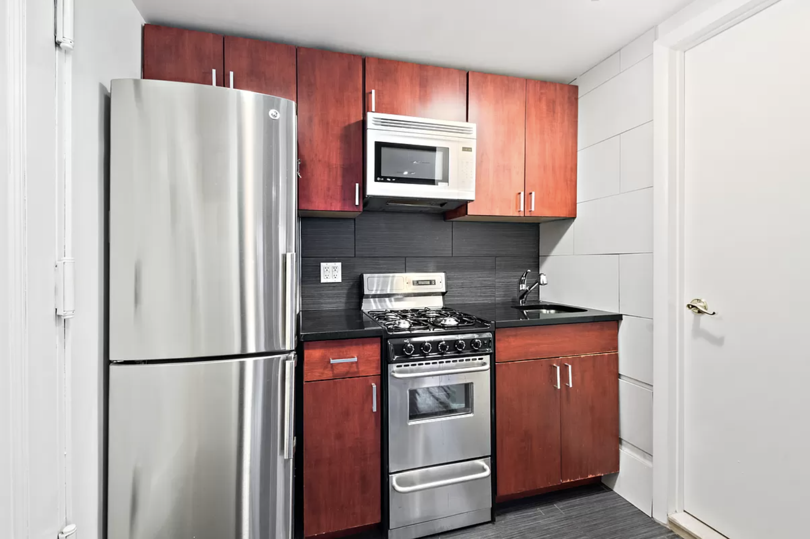 54 Jane Street, Unit 1 Manhattan, NY 10014 - Photo 3 of 4