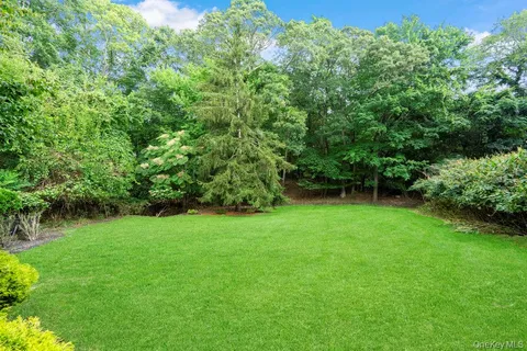 $949,990 | 83 Shore Road, Mount Sinai, NY 11766