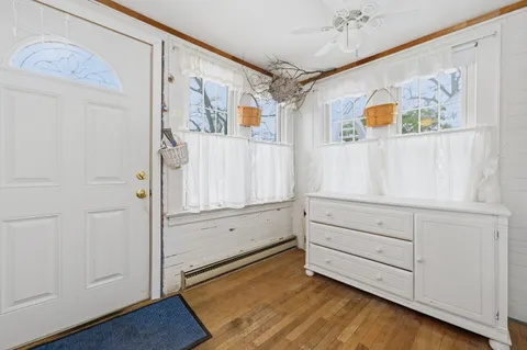 $400,000 | 20 Bristol Street, Huntington, NY 11743