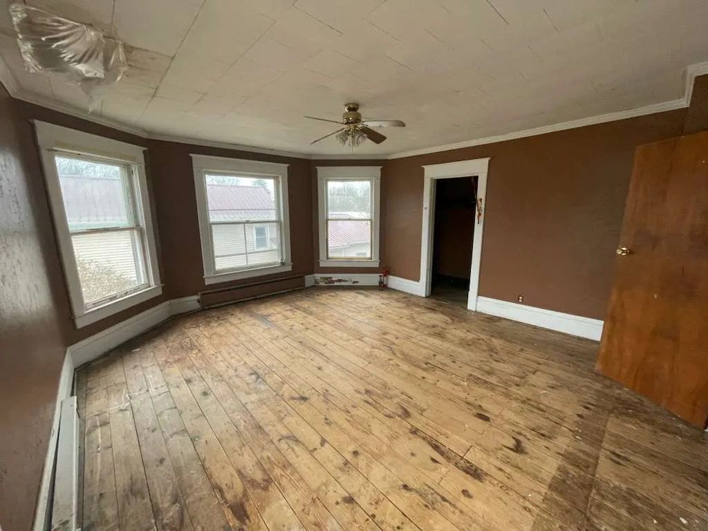 $60,000 | 203 East Washington Street, Avon, IL 61415