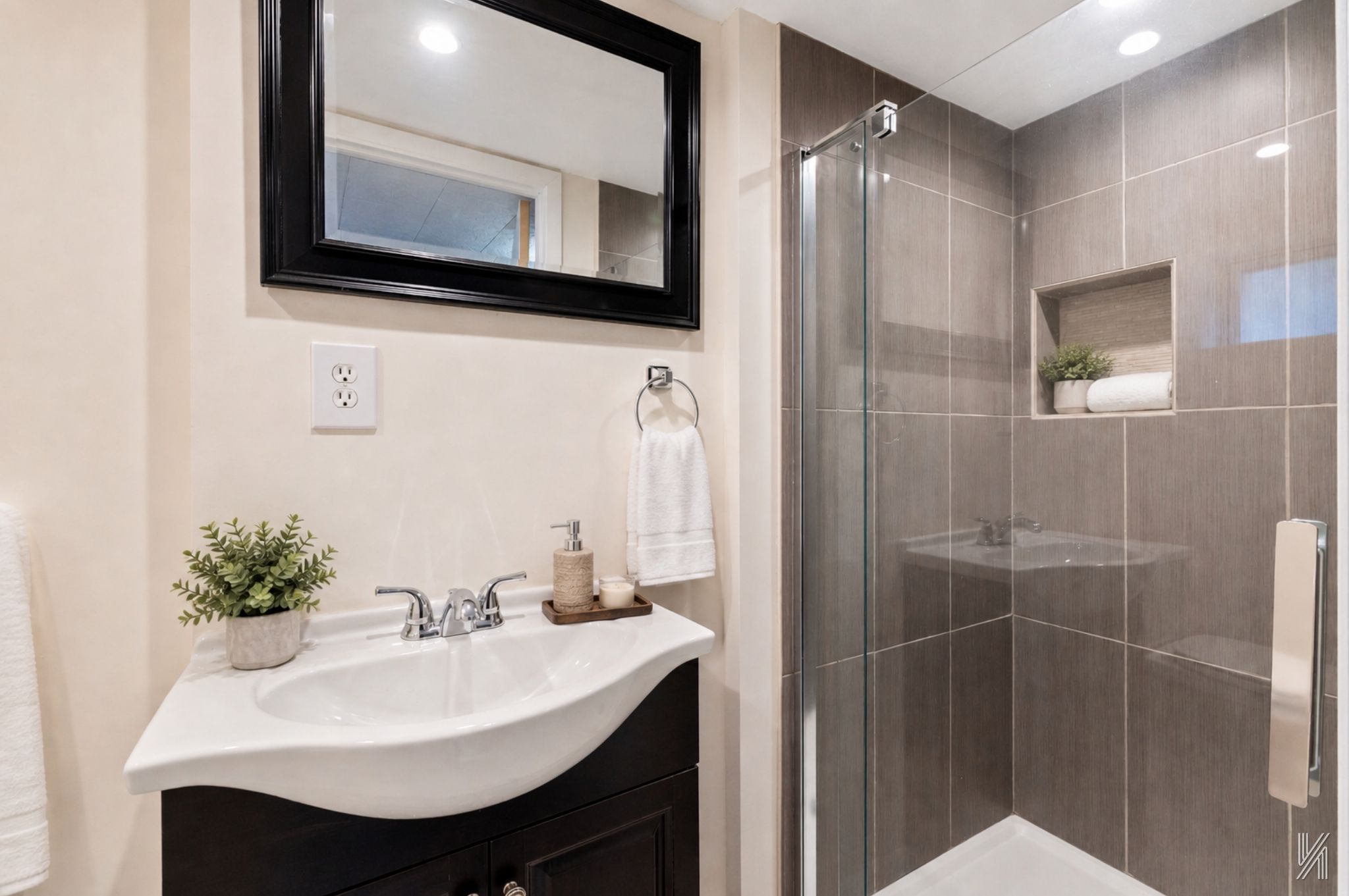20-29 28th Street Queens, NY 11105 - Photo 17 of 28